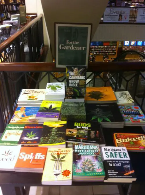 borders puts out books for gardners all pot books